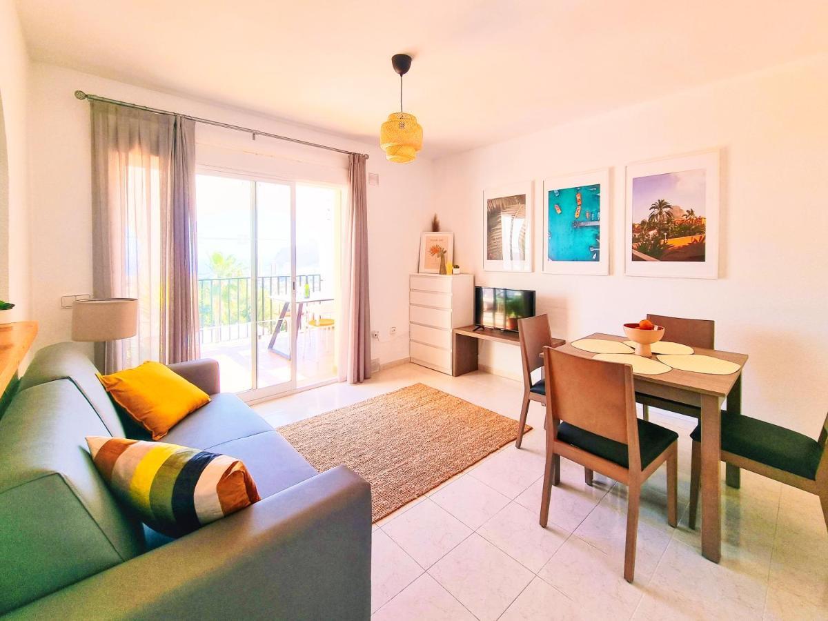 Апартаменты The View: Sea, Mountain, Terrace, Swimming Pool Кальпе Экстерьер фото